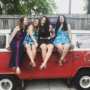 Meet your Posher, Caroline